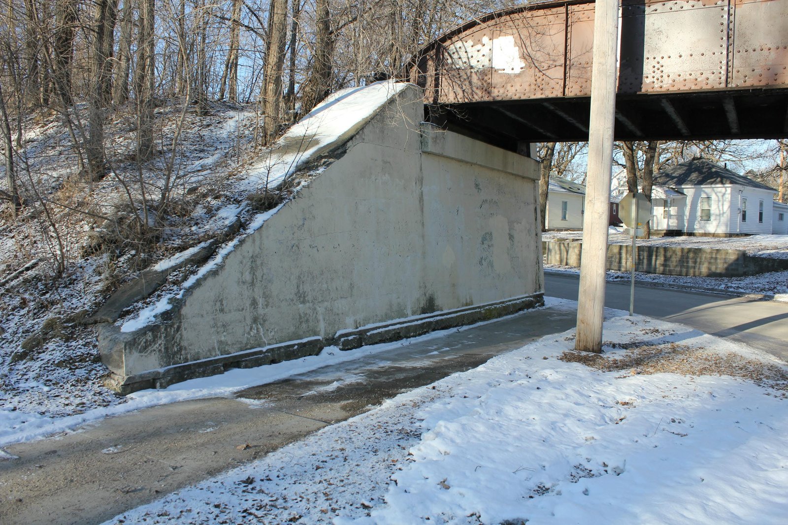 South abutment